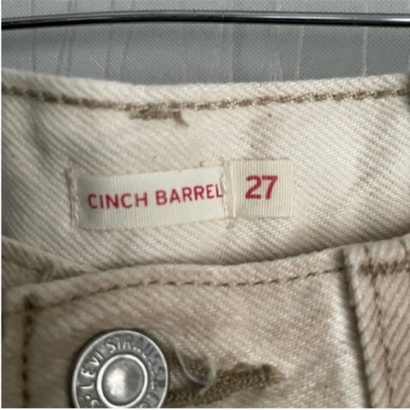 Levi's Women's Cinch Barrel Jeans - Picture 7 of 12